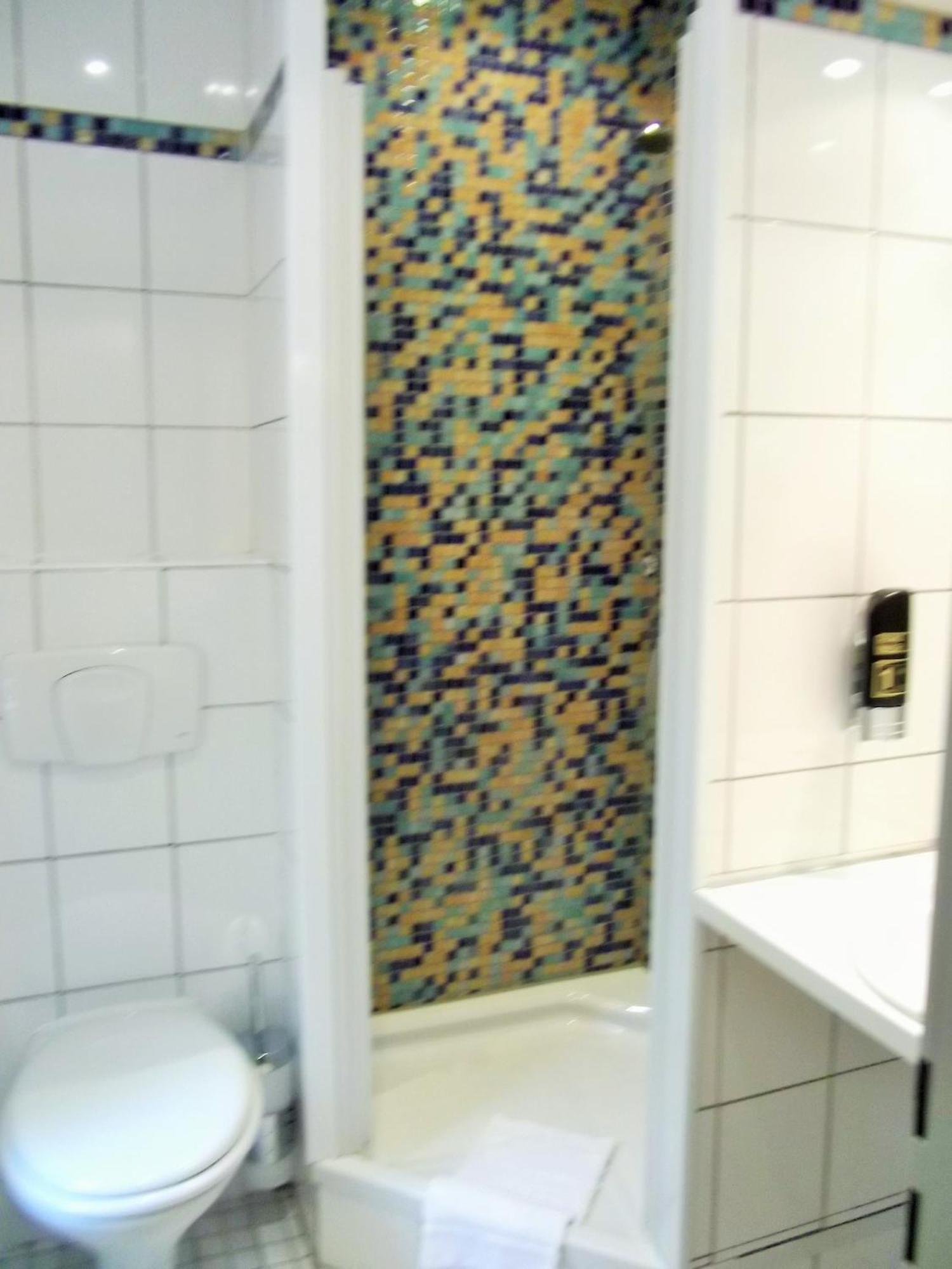 Hotel Alt - Tegel Berlin Bilik gambar