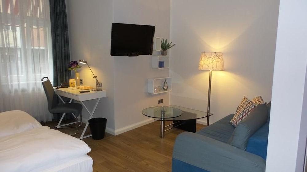 Hotel Alt - Tegel Berlin Luaran gambar